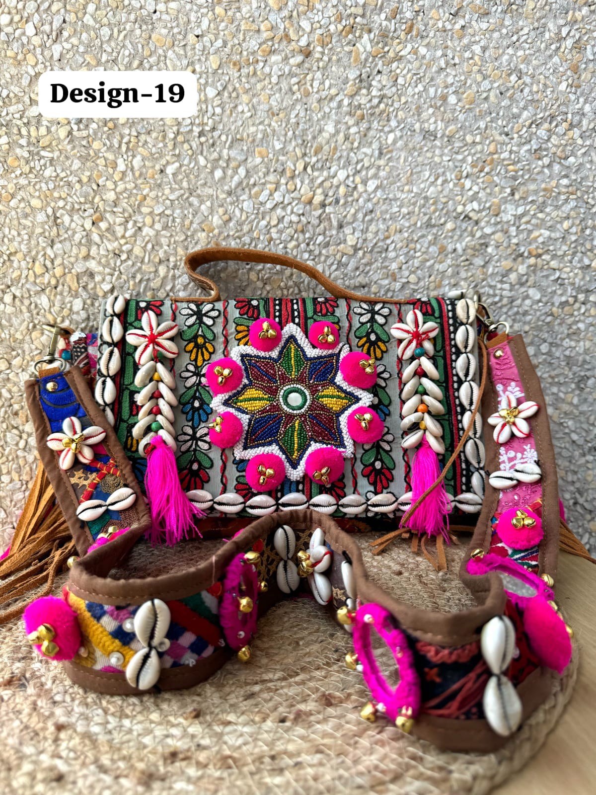 Clutch Velvet with Wrist Strap Mitjili Napurrula - Better World Arts main image 0