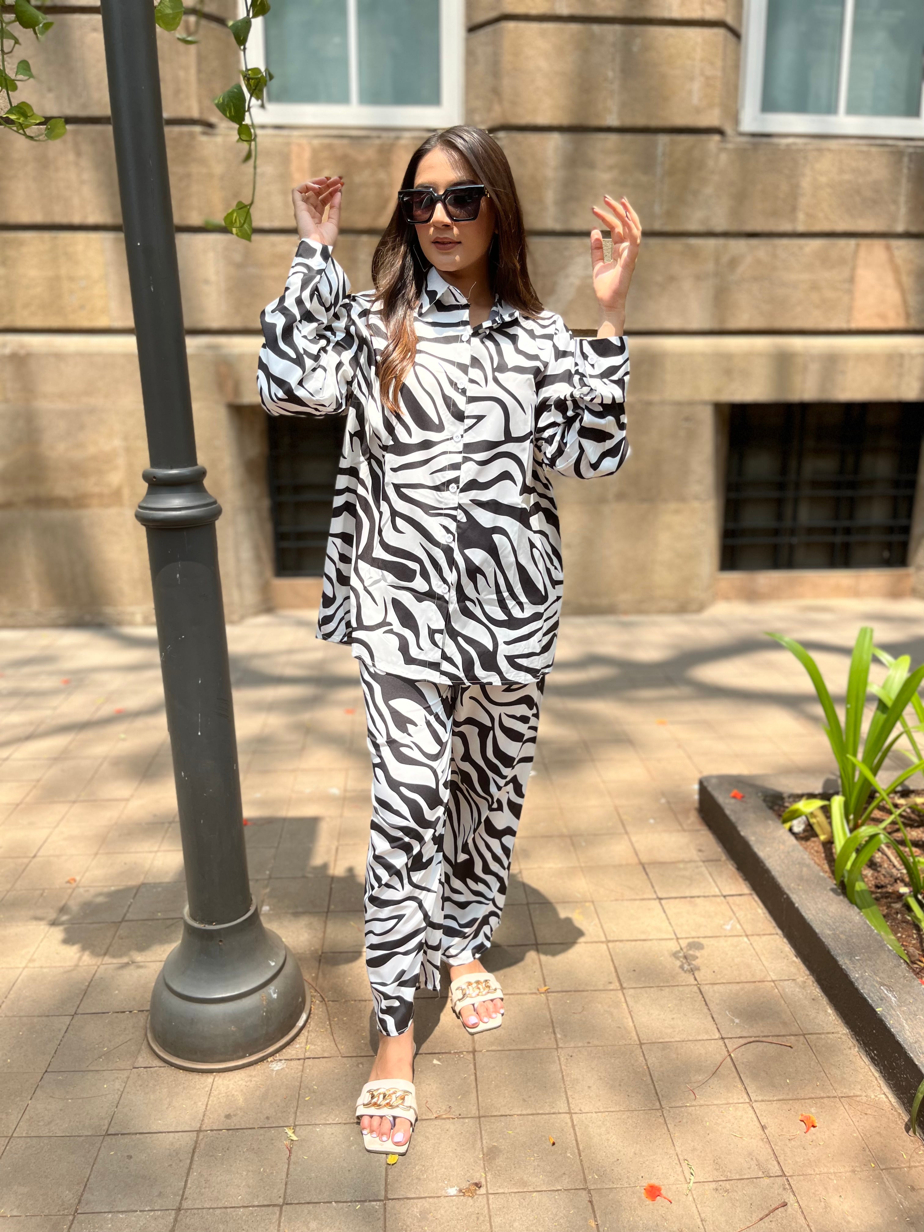 RITA - TWIST DETAIL CUT - OUT CO-ORD ZEBRA