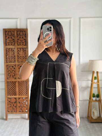 Geo Graphite Top