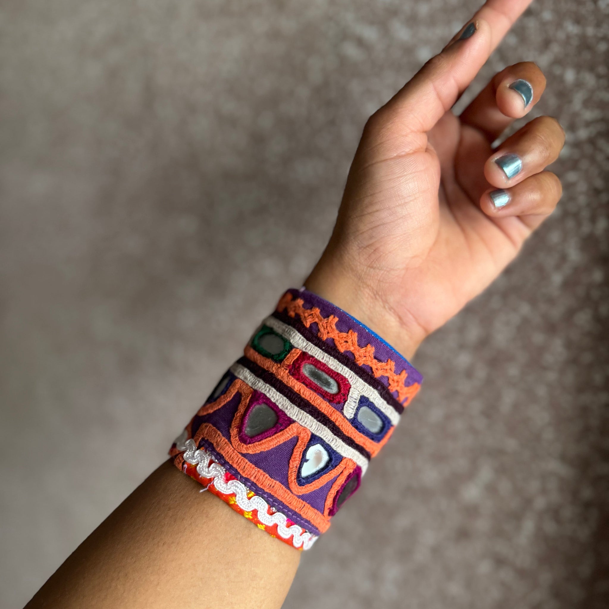 Estela Fabric Bracelet | Handcuff