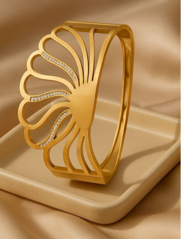 Swan Grace Statement Bracelet