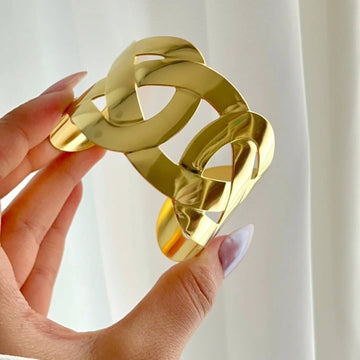 Eternal Knot Bracelet