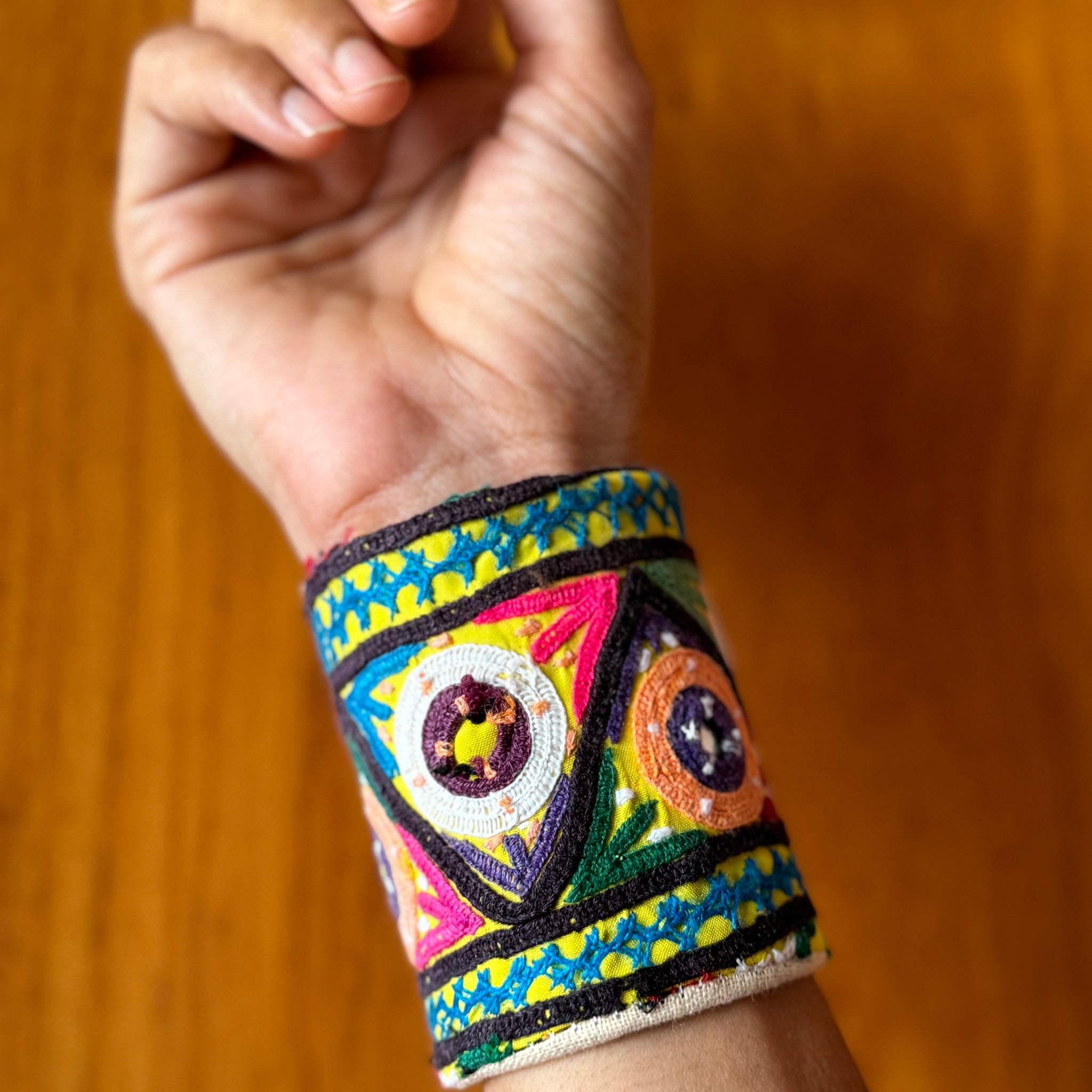 Antonella Fabric Bracelet | Handcuff