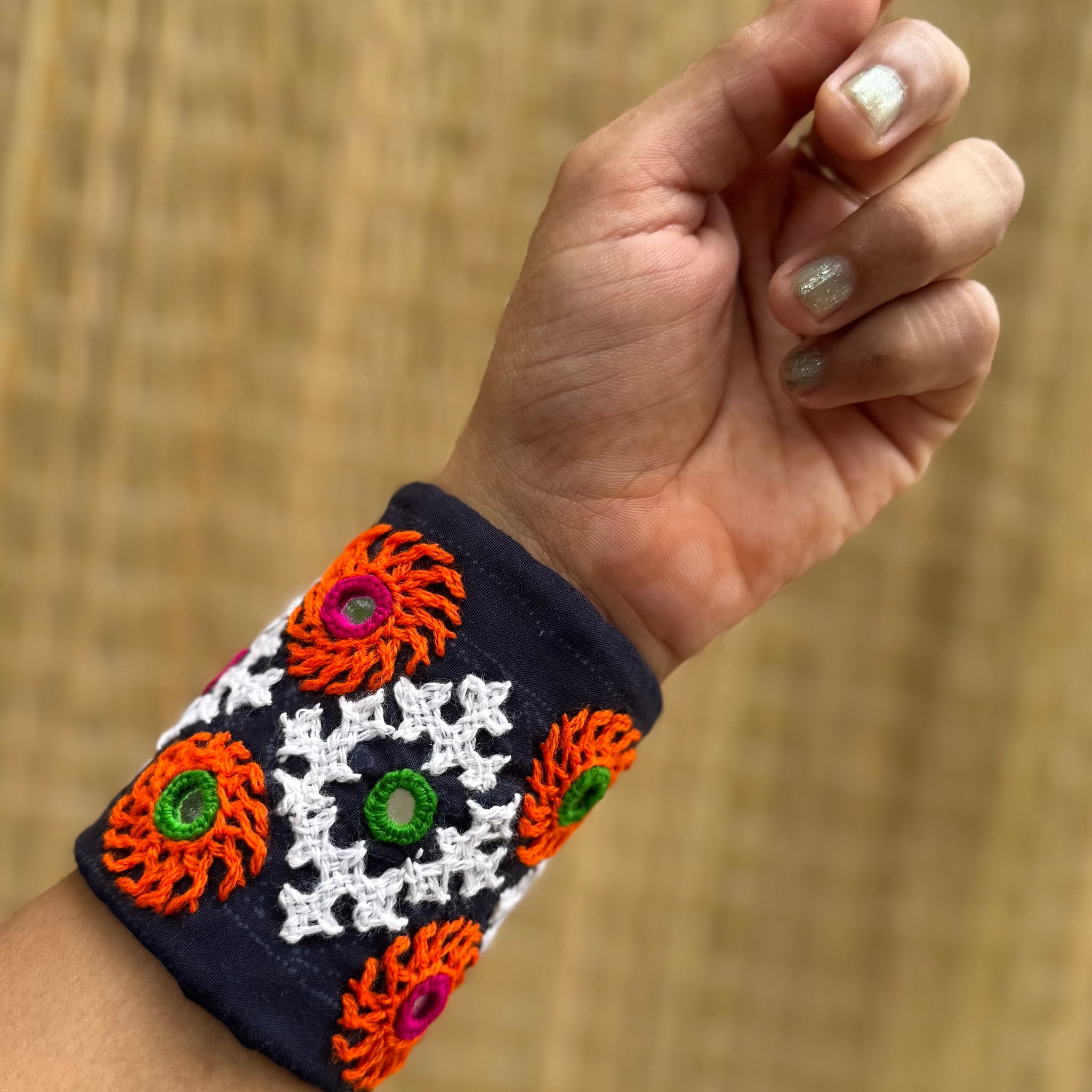 Viktoria Fabric Handcuff | Bracelet