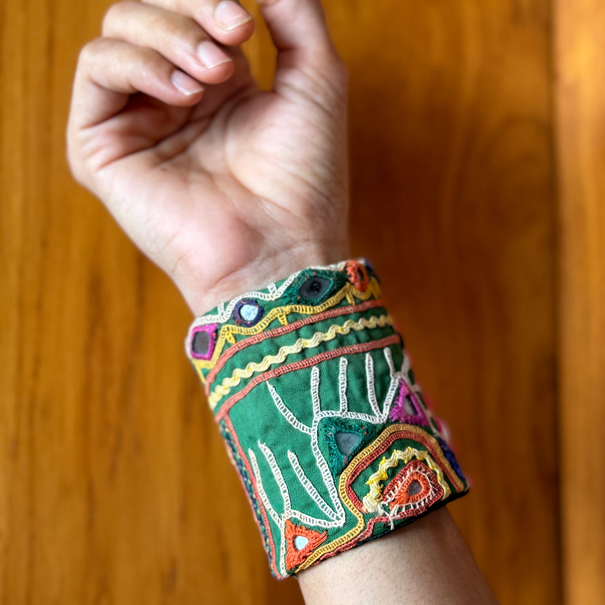 Alicia Fabric Bracelet | Handcuff