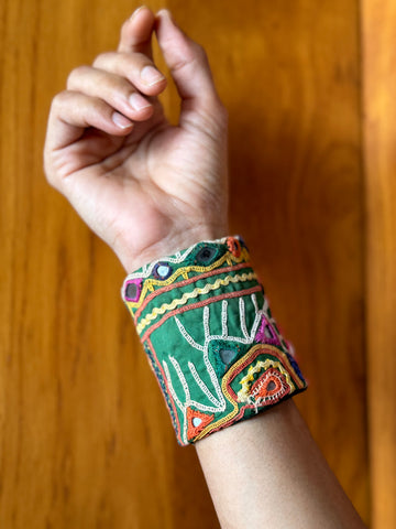 Alicia Fabric Bracelet | Handcuff