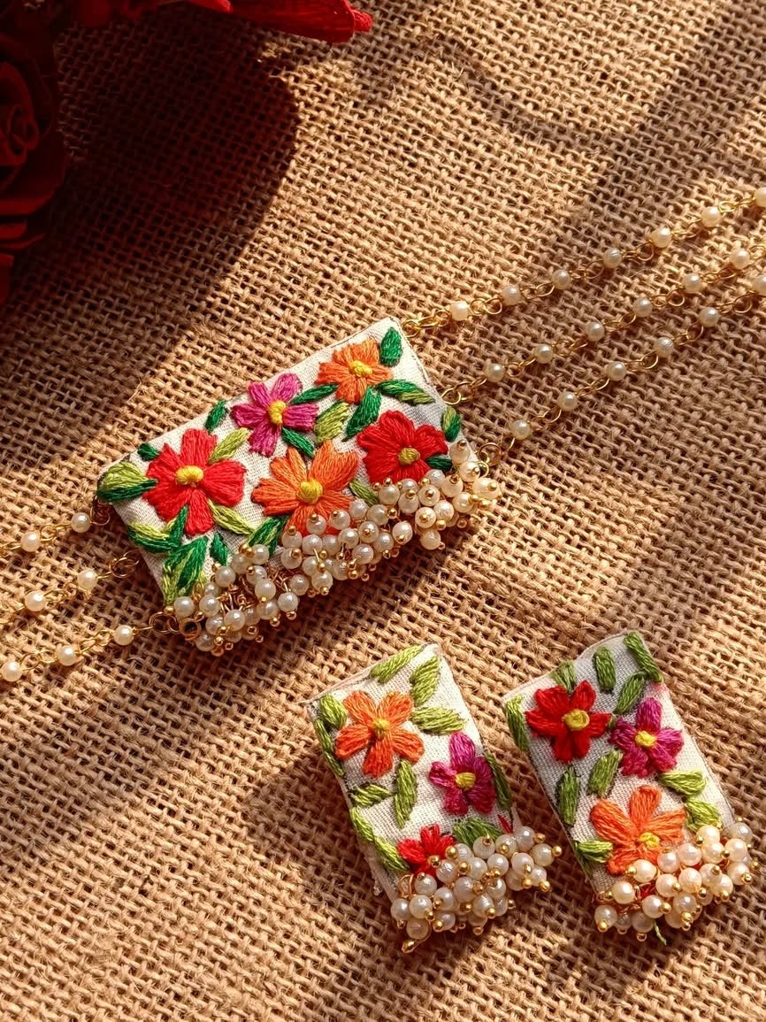 Wiha Fabric Choker + Earrings Set