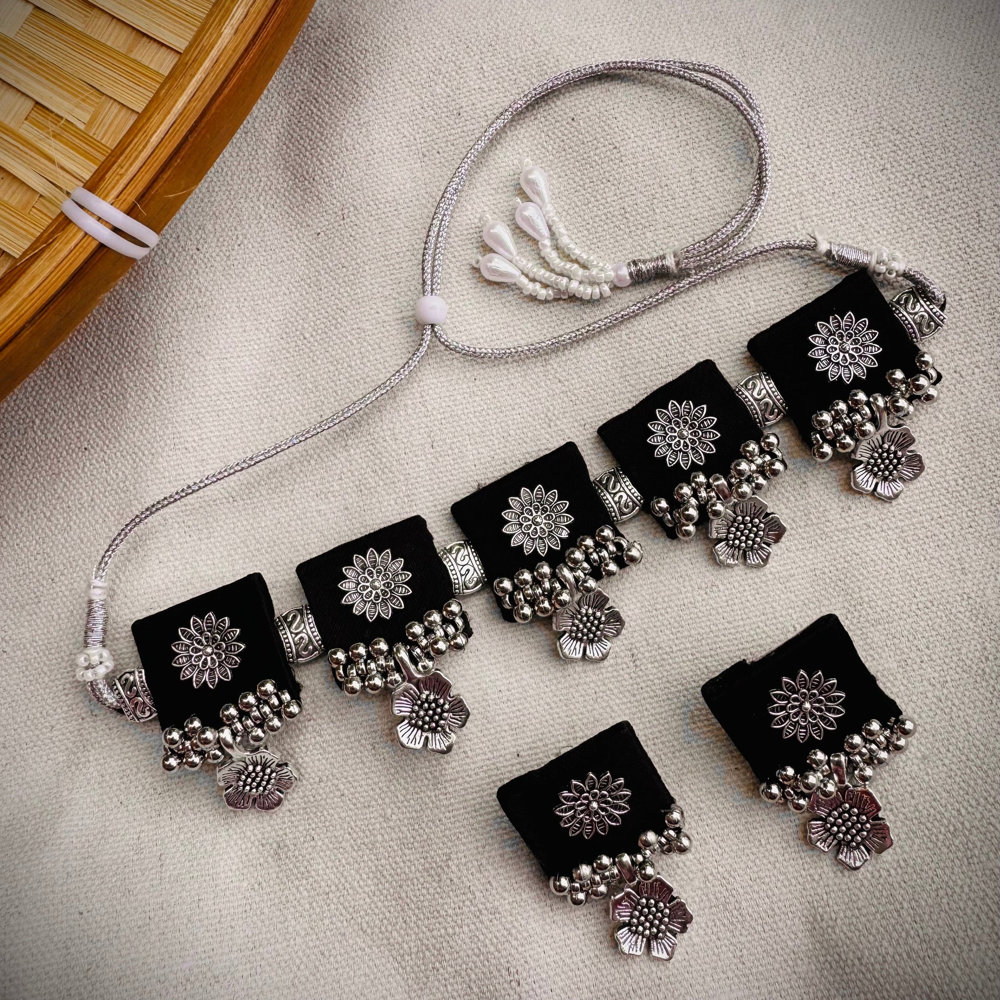 Geetha Necklace Set | Necklace + Earrings