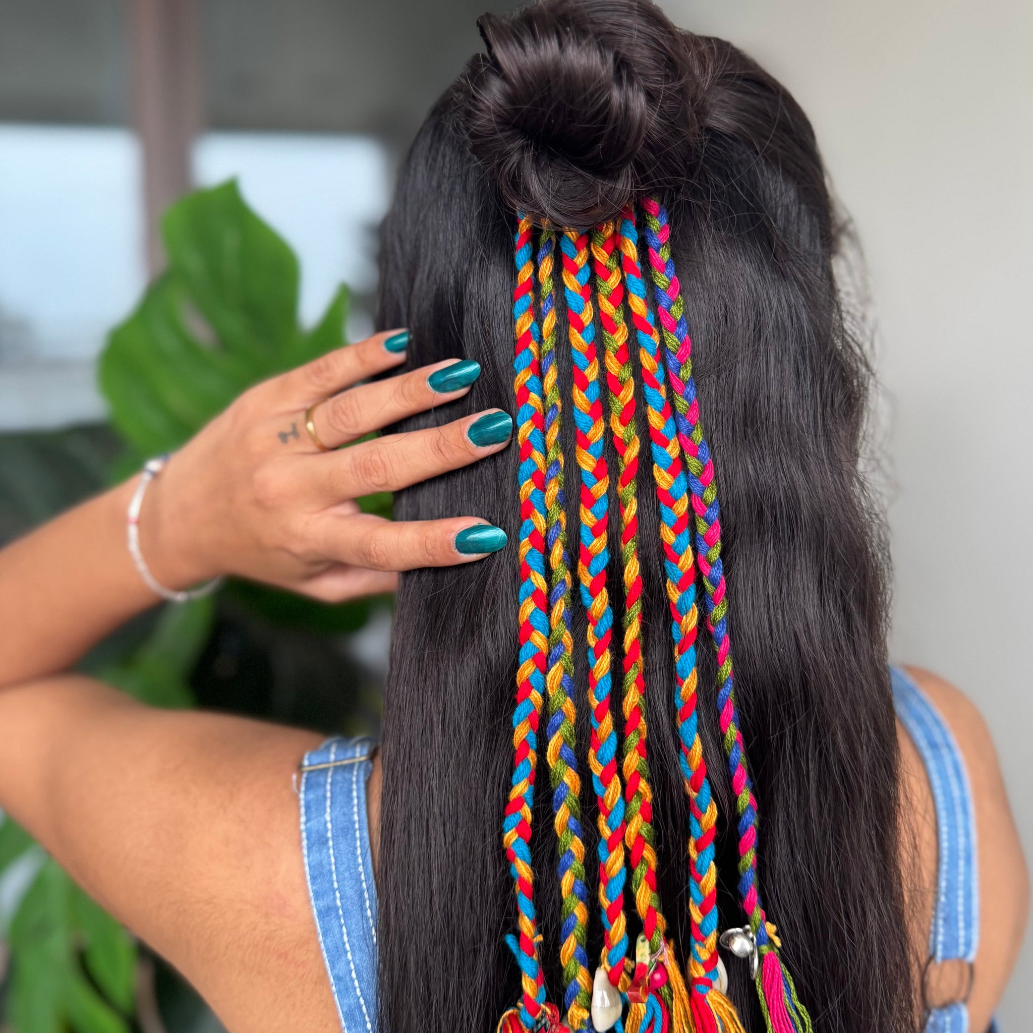 Cassidy Hair Choti | Parandi