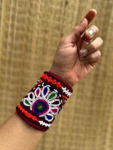 Svetlana Fabric Handcuff | Bracelet