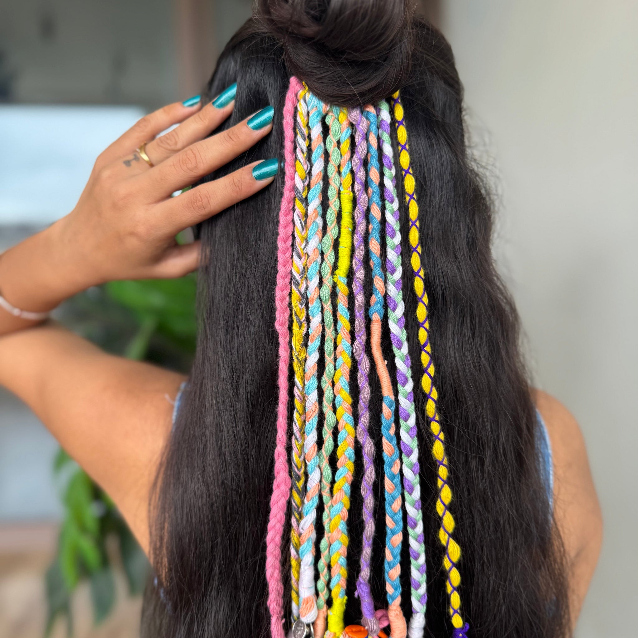 Phiona Hair Choti | Parandi
