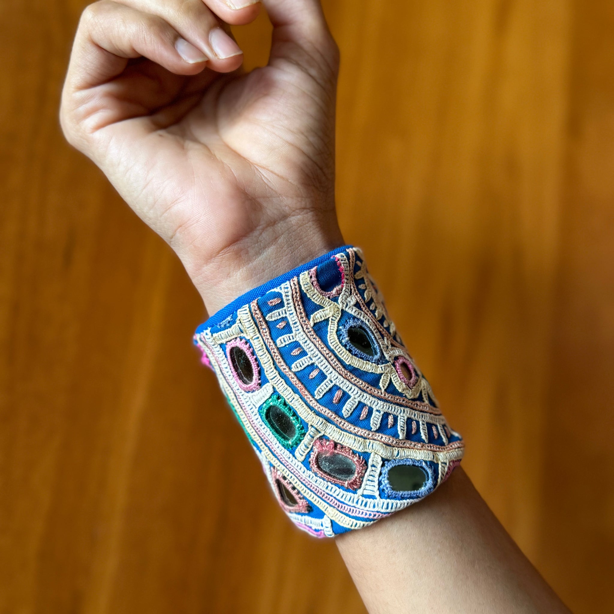 Karla Fabric Bracelet | Handcuff