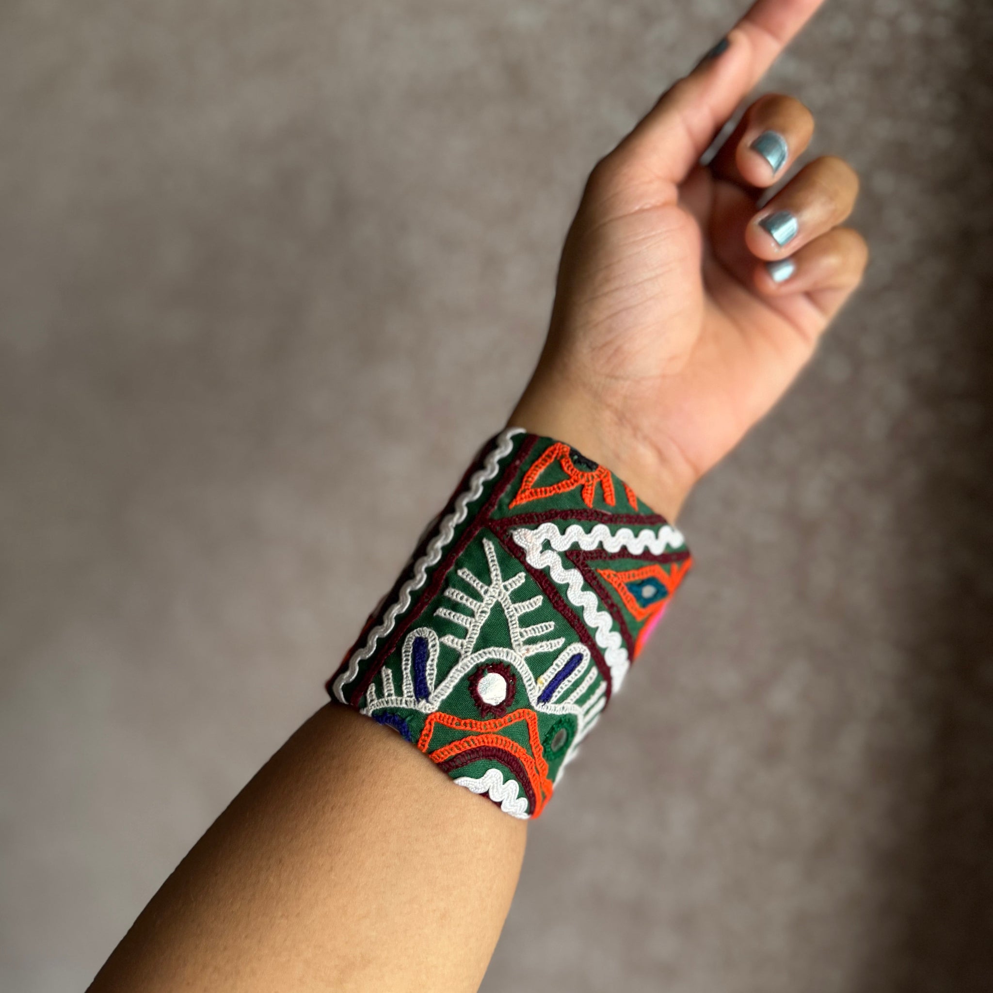 Gyanee Fabric Bracelet | Handcuff