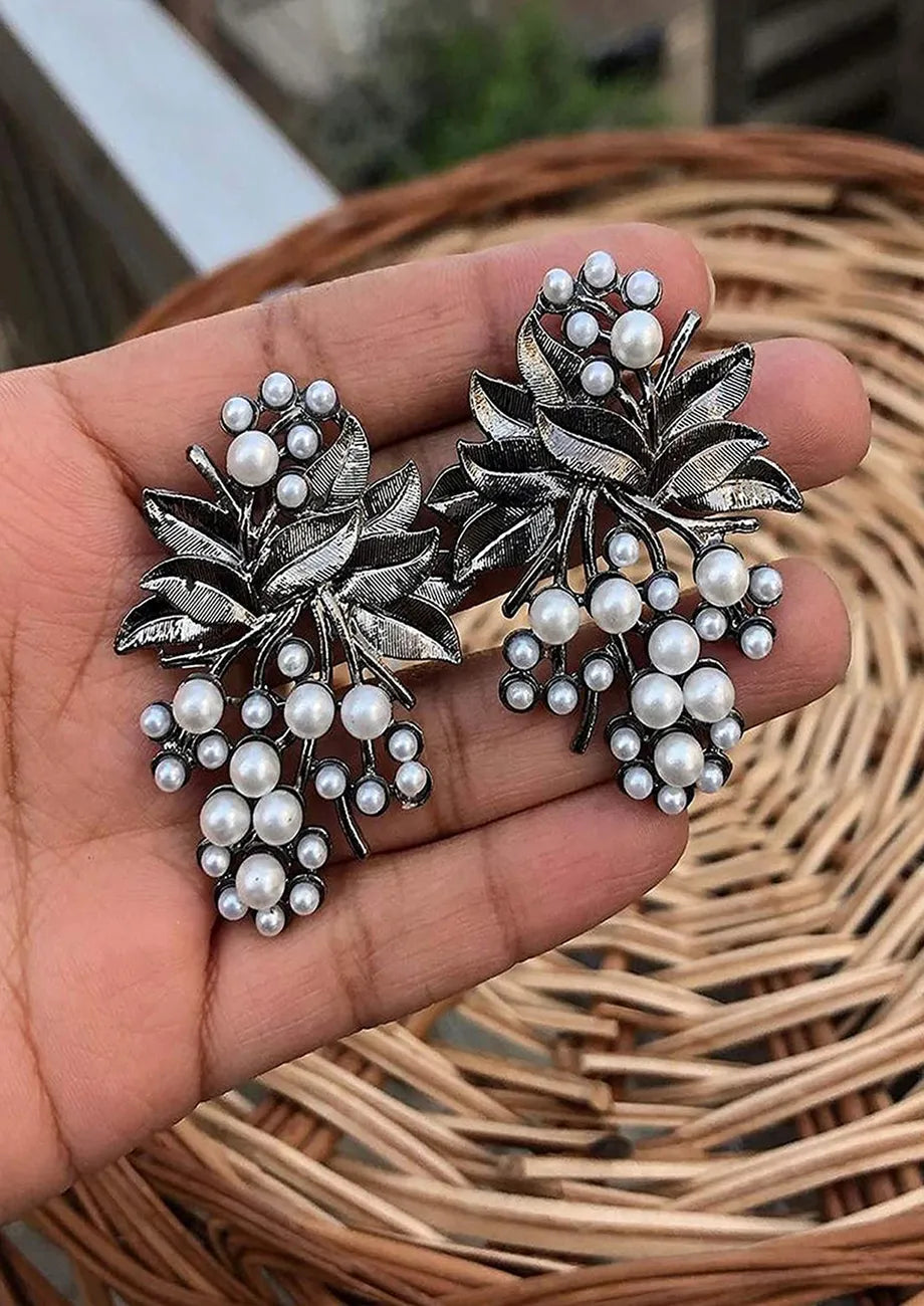 Leesha Earrings | German Silver Balis