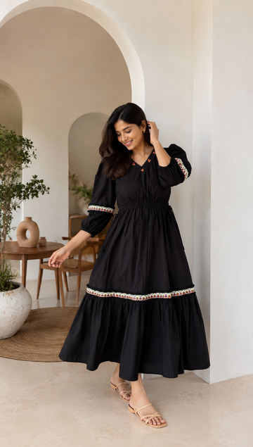 Black Bloom Elegance