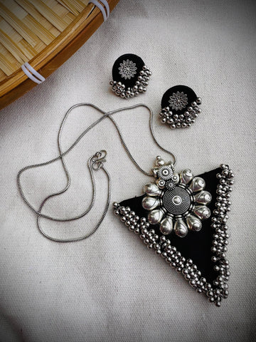 Aruna Necklace Set | Necklace + Earrings