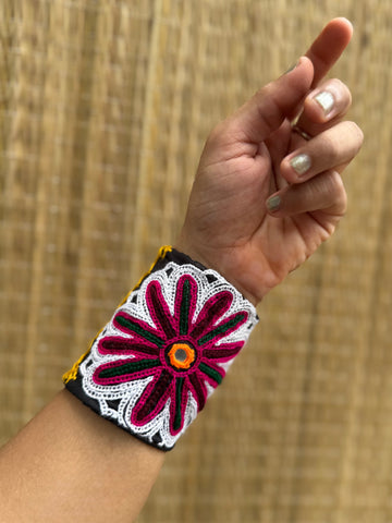 Polina Fabric Handcuff | Bracelet