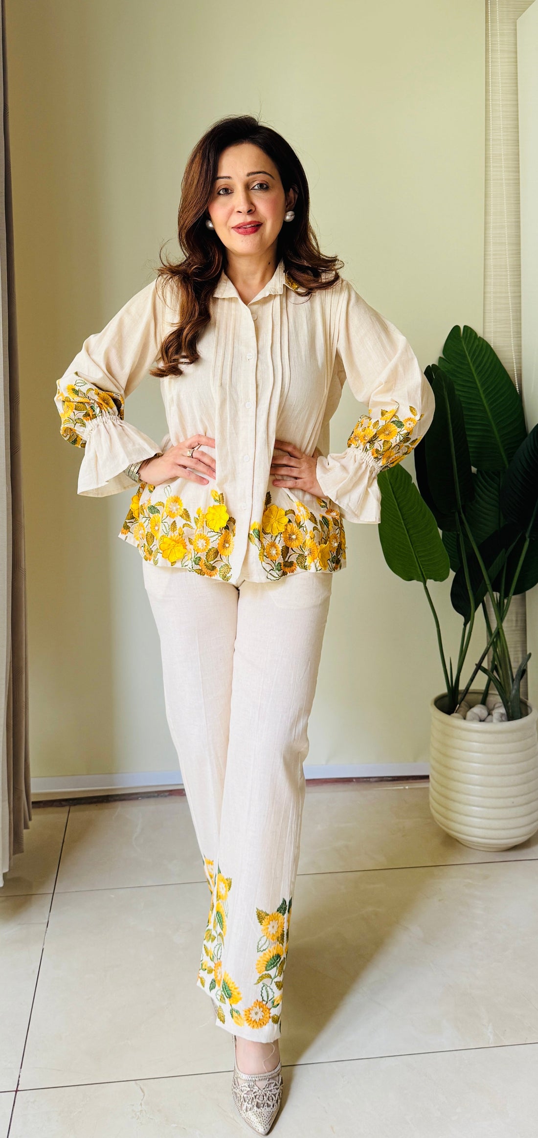 Ivory Sunflower Cord set