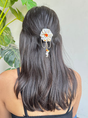 Shell Muse Hair Pin