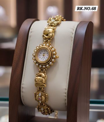 Heritage Queen Timepiece