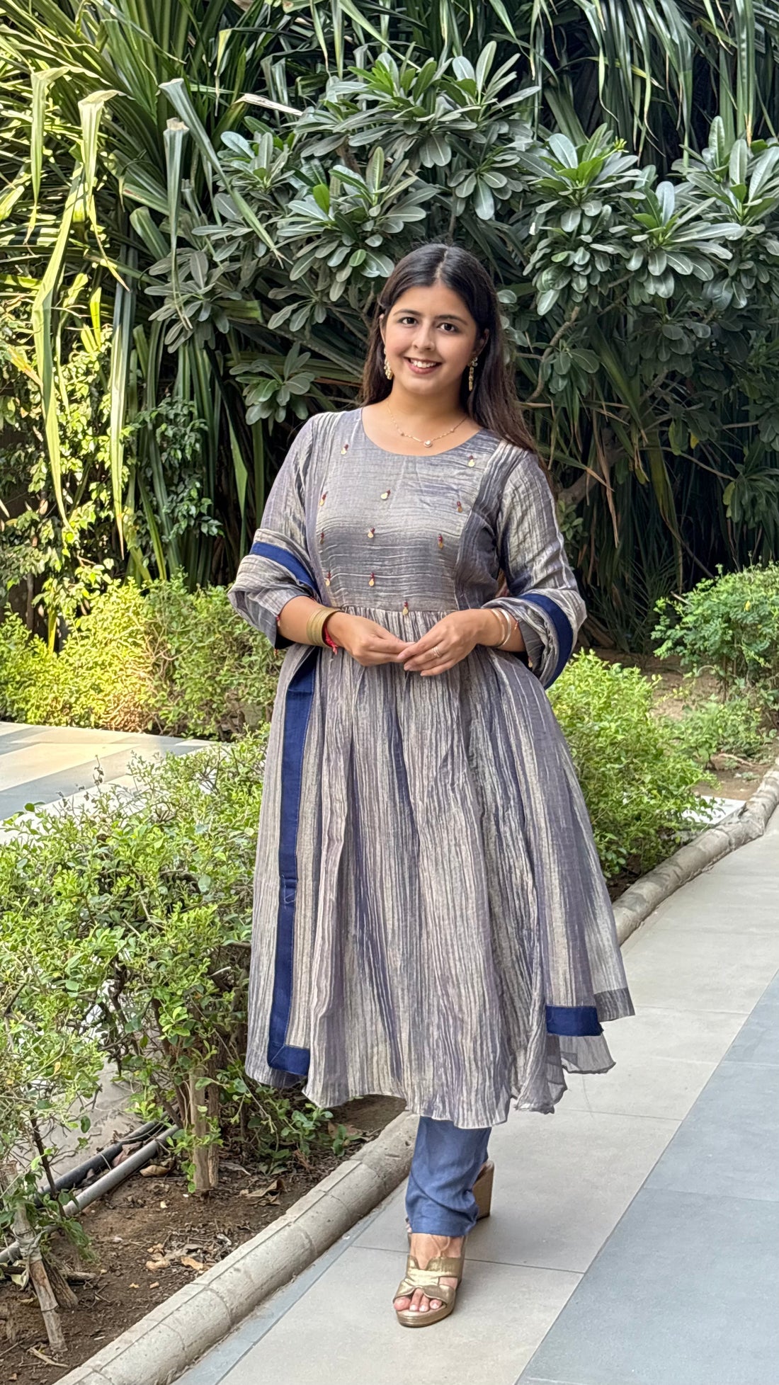 Grey shine crush tissue kurti pant set with dupatta - view 1