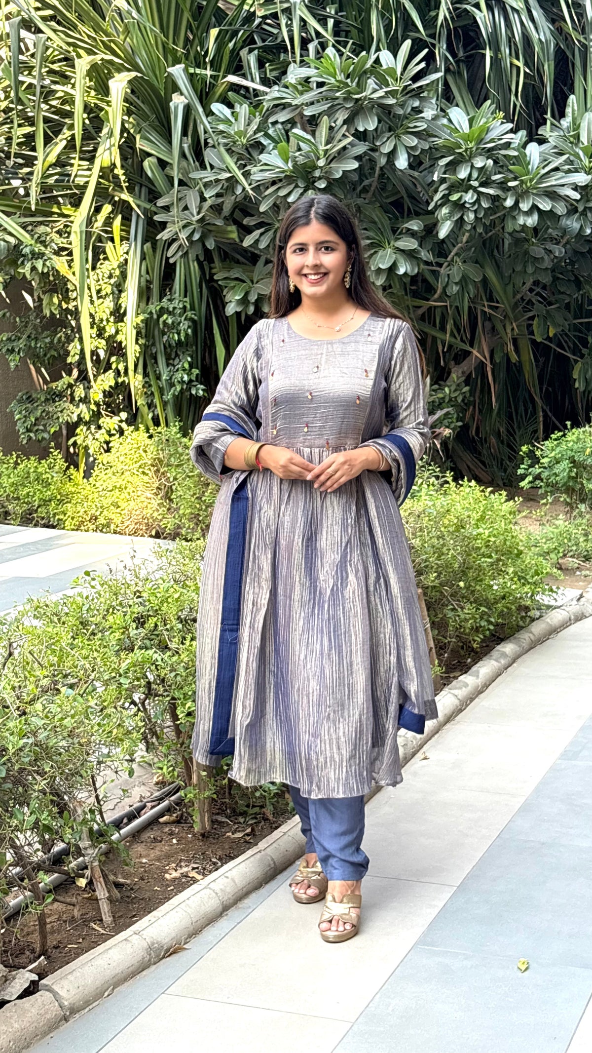 Grey shine crush tissue kurti pant set with dupatta - view 2