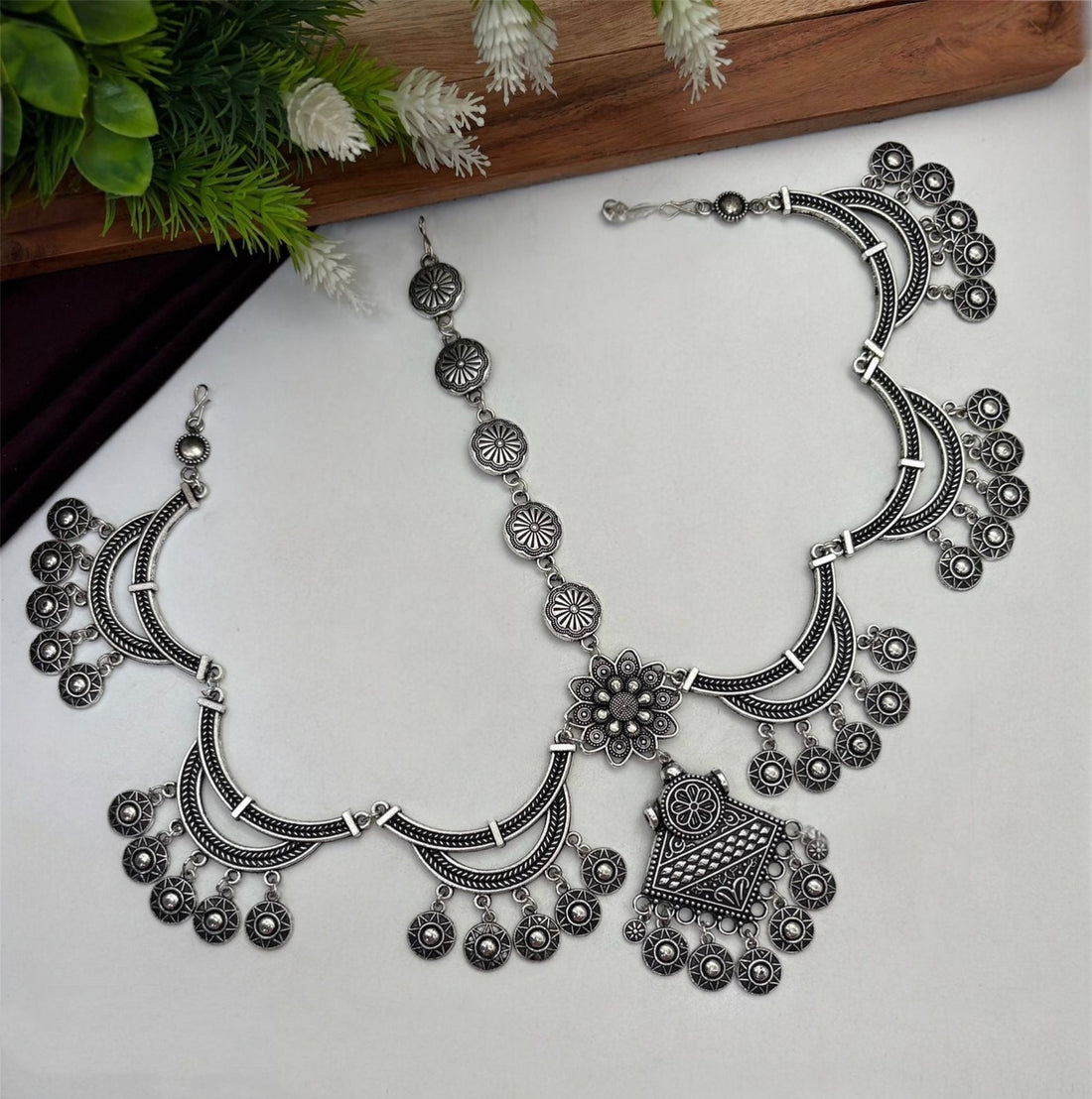 Katyayini Damini | Maang Tikka